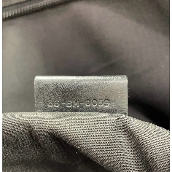 CHRISTIAN DIOR FOLLOW ME BAG - Picture 12 of 15